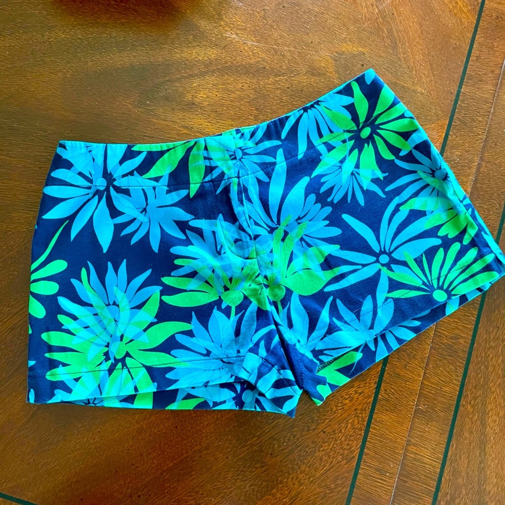 Express stretch tropical print shorts